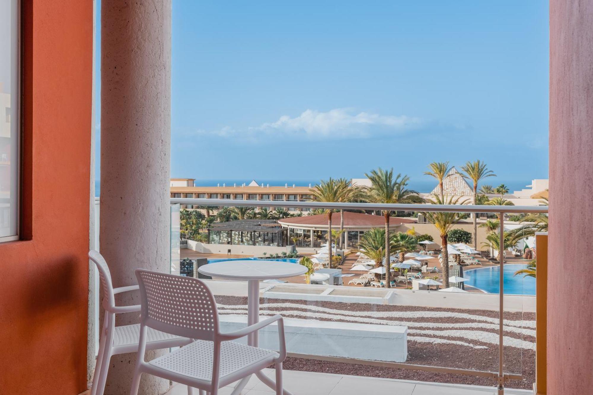 Iberostar Waves Gaviotas Park Hotel Playa Jandia Екстериор снимка